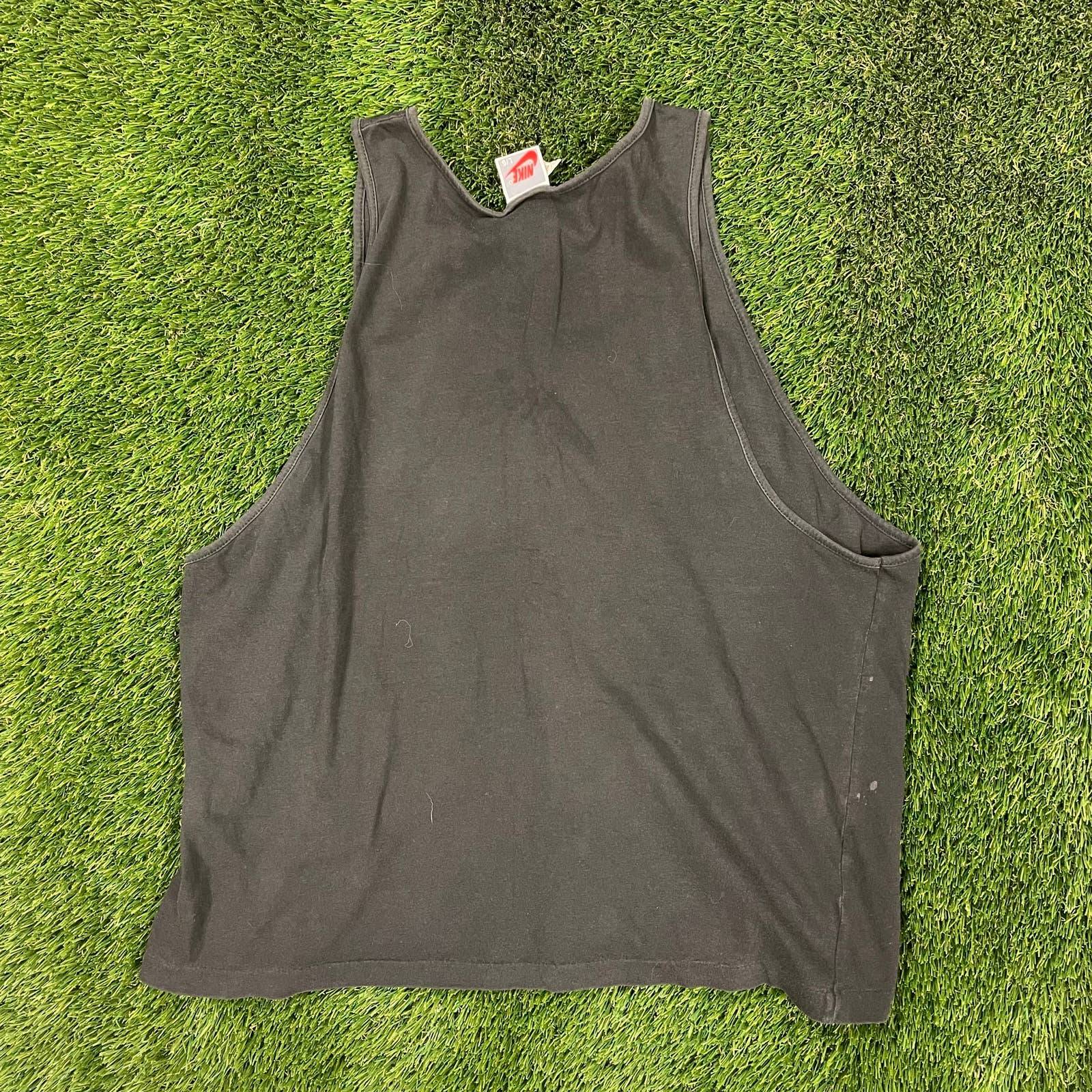 Nike Sleeveless/Tank Clothing.